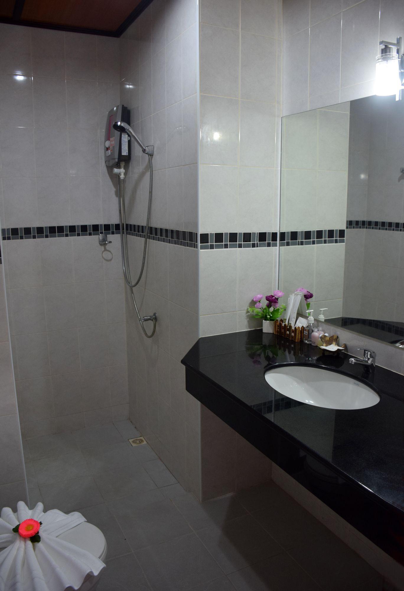 Vivi Boutique Room Hotel Sha Plus Rawai エクステリア 写真
